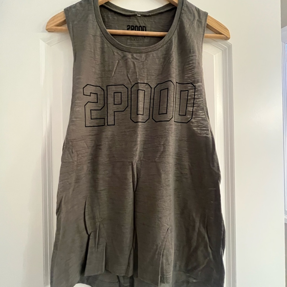 2Pood Women's Gray Tank Top